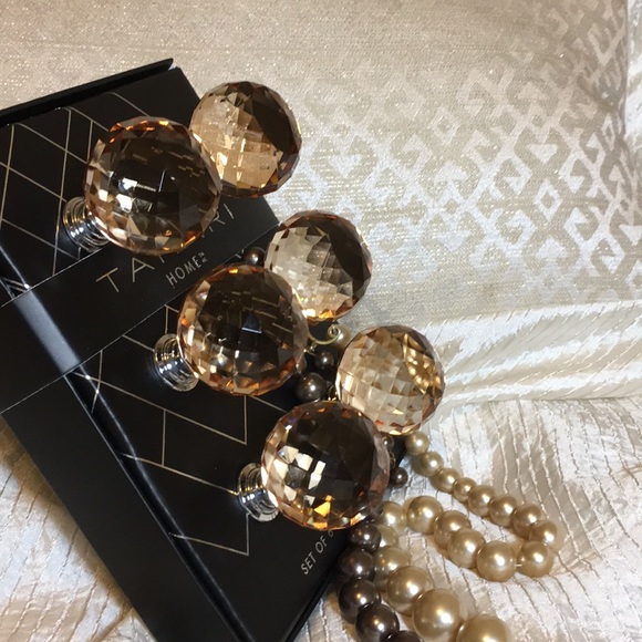 Tahari Drawer Pulls - Picture 3 of 6